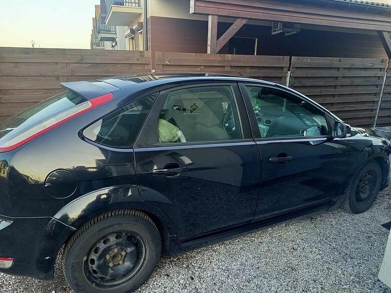 Używany Ford Focus 2009 Czarny Hatchback