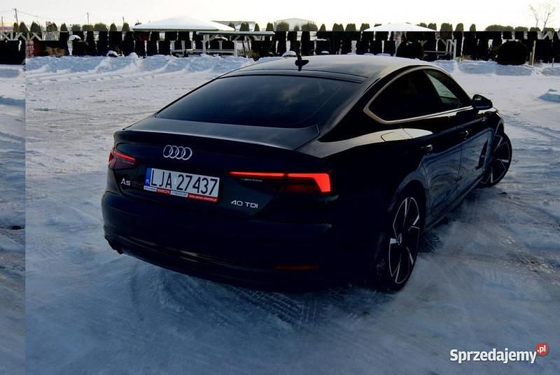 Używany Audi A5 Ambiente 190 KM (139 kW) 2019 Czarny (metalik) Coupe