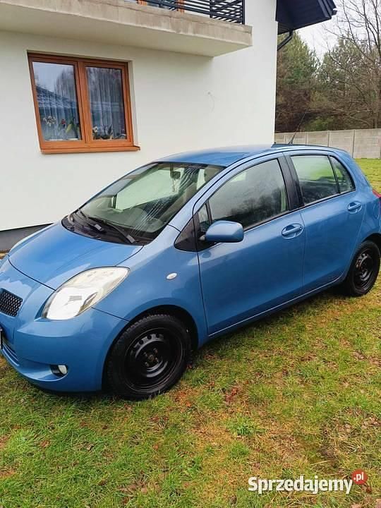Używany Toyota Yaris 87 KM (63 kW) 2007 Niebieski Hatchback