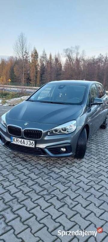 Szary Używany 2016 BMW 218 Active Tourer Sport Line Minivan | 45 999 zł - Obraz 1/4