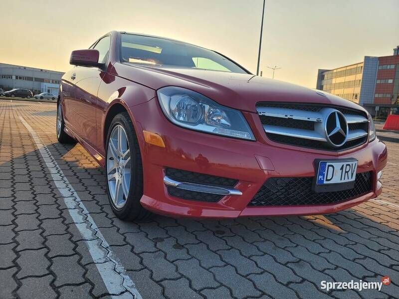 Używany 2012 Mercedes C250 Coupe | 56 000 zł - Obraz 1/4