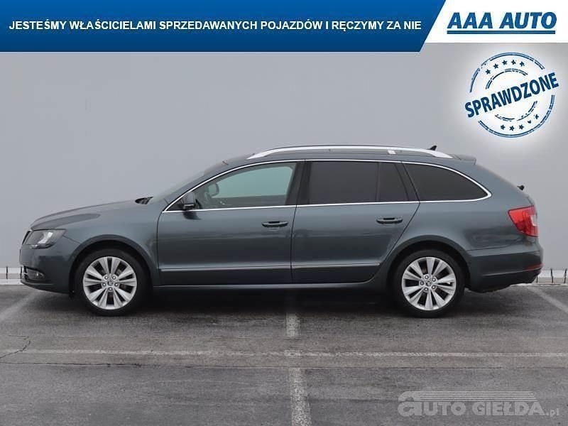 Używany Skoda Superb 105 KM (77 kW) 2014 Szary