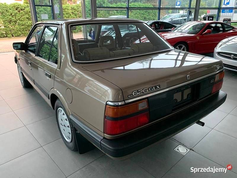 Beżowy Używany 1986 Mazda 626 Sedan/Limuzyna | 94 500 zł - Obraz 1/4