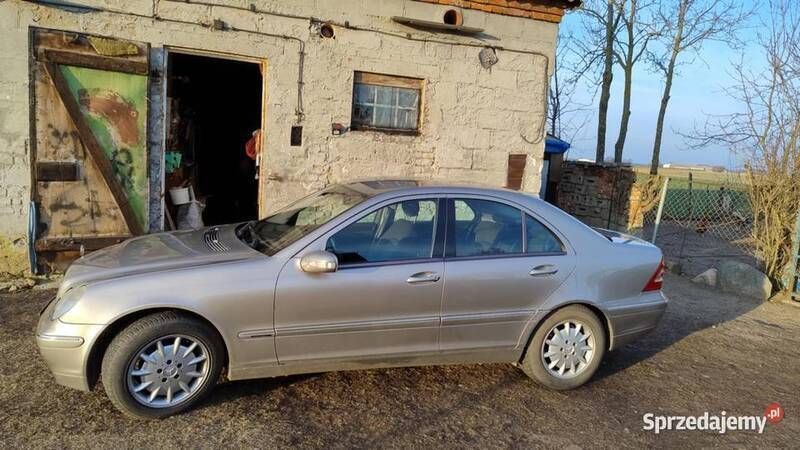 Używany Mercedes C220 2004