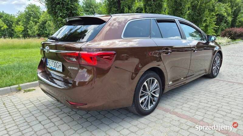 Brązowy Używany 2014 Toyota Avensis Kombi | 43 900 zł (Dość drogi) - Obraz 1/4
