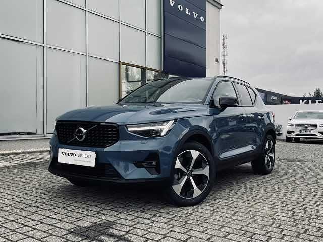Niebieski Używany 2025 Volvo XC40 SUV | 169 900 zł (Uczciwa cena) - Obraz 1/4