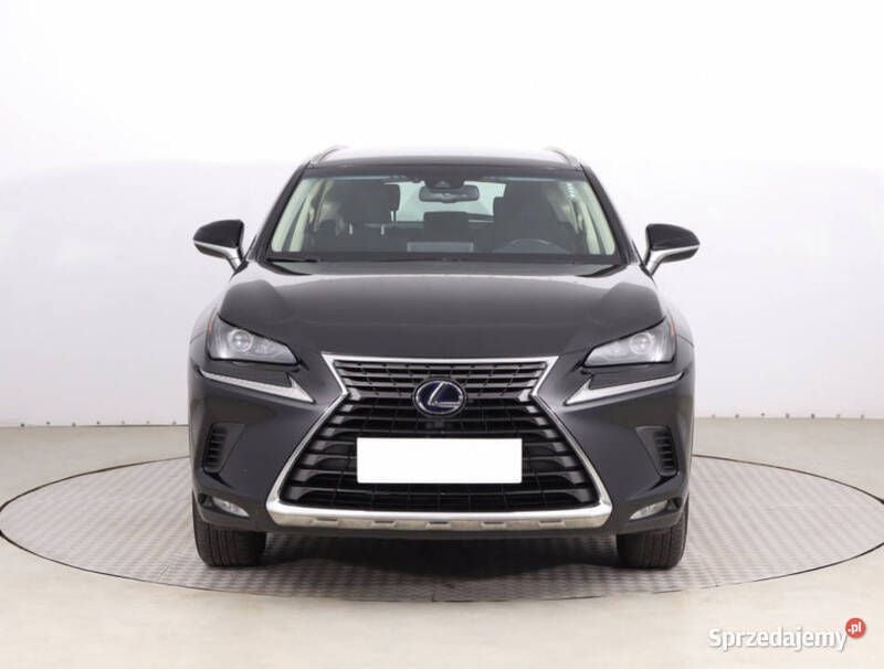Czarny Używany 2017 Lexus NX300h SUV | 109 999 zł - Obraz 1/4