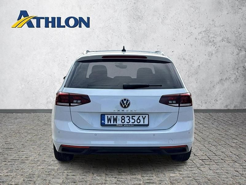 Używany VW Passat 150 KM (110 kW) 2023 Biały Kombi