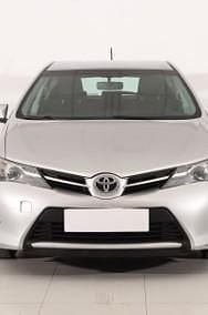 Używany Toyota Auris 99 KM (72 kW) 2014 Srebrny Hatchback