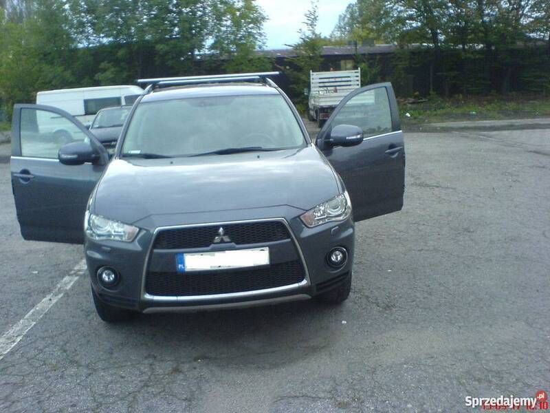 Używany Mitsubishi Outlander Invite 147 KM (108 kW) 2011 Grafitowy SUV