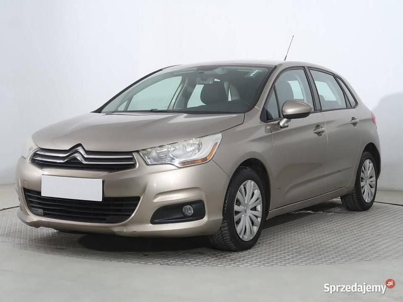 Używany Citroën C4 95 KM (69 kW) 2013 Szary Hatchback