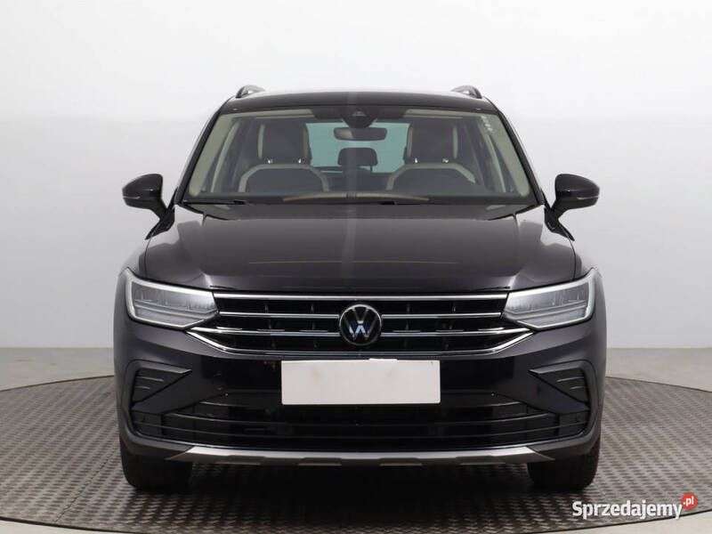 Czarny Używany 2023 VW Tiguan SUV | 137 999 zł (Drogi) - Obraz 1/4