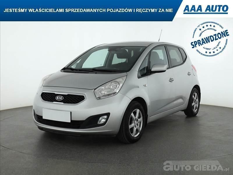 Używany Kia Venga 90 KM (66 kW) 2012 Srebrny Hatchback