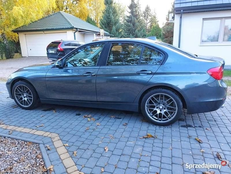 Używany BMW 320 2014 Grafitowy Sedan/Limuzyna