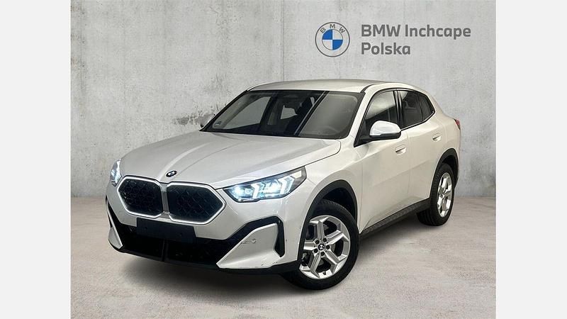 Biel mineralna metalizowany Używany 2024 BMW X2 Shadowline SUV | 169 900 zł - Obraz 1/3