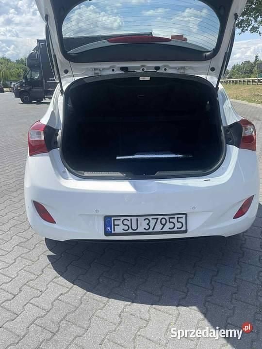 Biały Używany 2017 Hyundai i30 Sedan/Limuzyna | 31 900 zł - Obraz 1/4