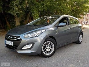 Używany Hyundai i30 Comfort 120 KM (88 kW) 2013 Szary Sedan/Limuzyna