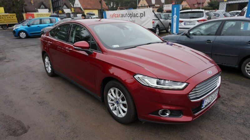 Używany Ford Mondeo 150 KM (110 kW) 2018 Bordowy Hatchback