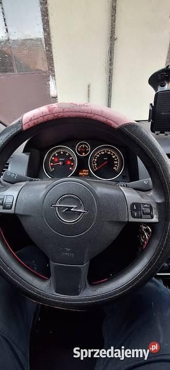 Używany Opel Astra 2003 Czarny Hatchback