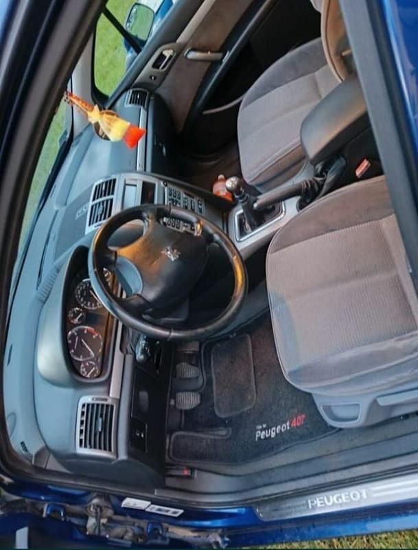 Używany Peugeot 407 2005 Niebieski Hatchback