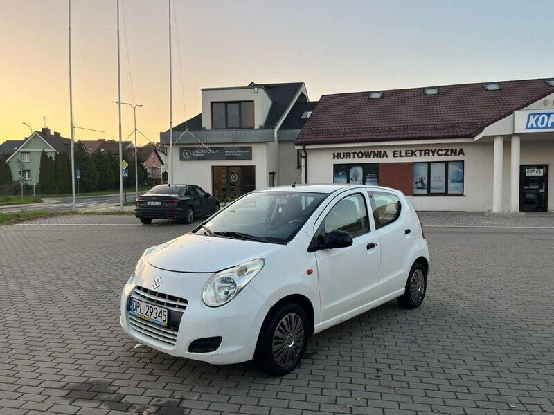 Biały Używany 2010 Suzuki Alto Hatchback | 9900 zł (Uczciwa cena) - Obraz 1/4