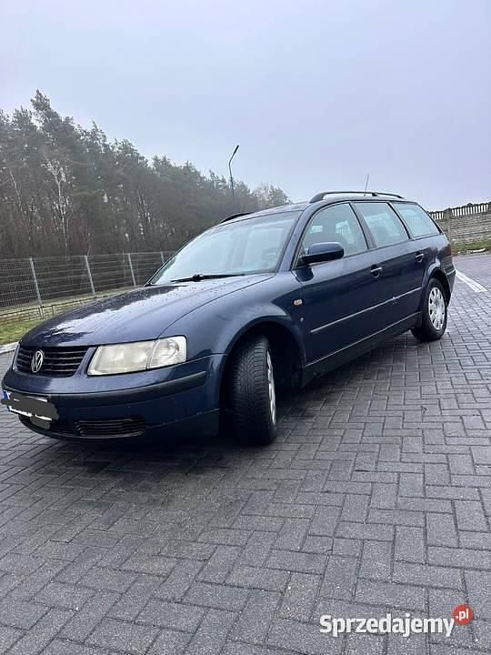 Niebieski Używany 1998 VW Passat Kombi | 3500 zł (Uczciwa cena) - Obraz 1/4