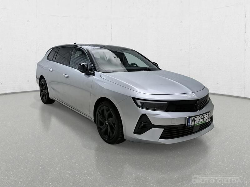 Srebrny Używany 2024 Opel Astra Kombi | 83 517 zł - Obraz 1/4