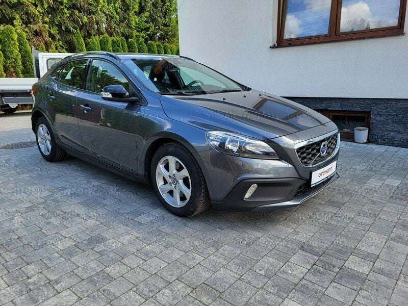 Używany Volvo V40 115 KM (84 kW) 2013 Grafitowy (metalik) Kombi