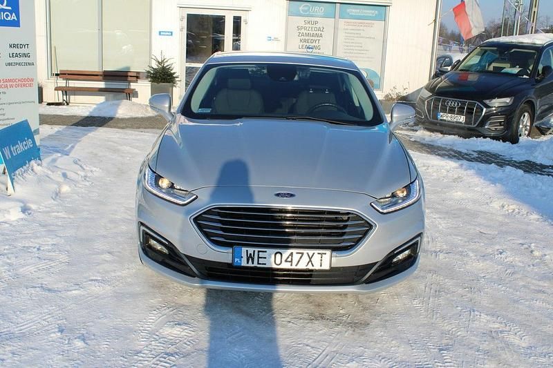 Używany Ford Mondeo 165 KM (121 kW) 2019 Srebrny (metalik) Hatchback