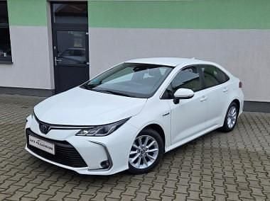 Biały Używany 2021 Toyota Corolla Comfort Sedan/Limuzyna | 48 700 zł (Super Cena) - Obraz 1/4