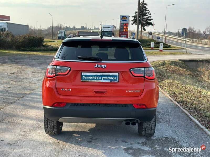 Używany Jeep Compass 140 KM (102 kW) 2018 Pomarańczowy SUV