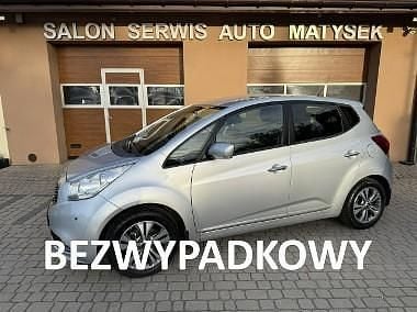 Srebrny Używany 2015 Kia Venga 2 Hatchback | 42 900 zł (Dość drogi) - Obraz 1/4