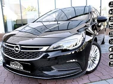 Czarny Używany 2019 Opel Astra Kombi | 41 499 zł (Uczciwa cena) - Obraz 1/4