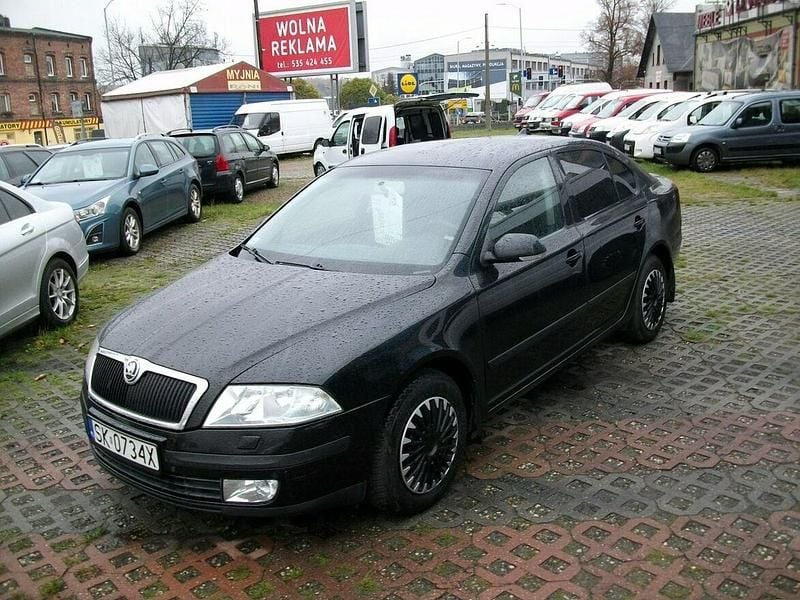 Czarny Używany 2007 Skoda Octavia Sedan/Limuzyna | 8900 zł (Uczciwa cena) - Obraz 1/4