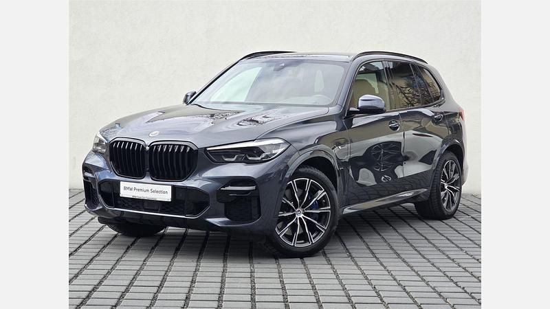 Szary arktyczny z brylantowym połyskiem metalizowany Używany 2022 BMW X5 Shadowline SUV | 299 900 zł (Drogi) - Obraz 1/3