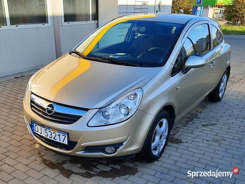 Złoty Używany 2008 Opel Corsa Hatchback | 10 900 zł (Uczciwa cena) - Obraz 1/4