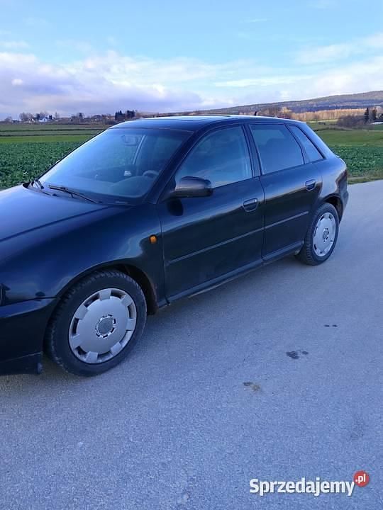 Czarny Używany 1999 Audi A3 Sedan/Limuzyna | 3000 zł (Uczciwa cena) - Obraz 1/4