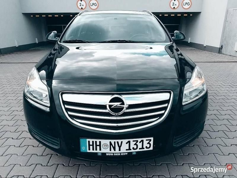 Używany Opel Insignia 2009 Czarny Kombi