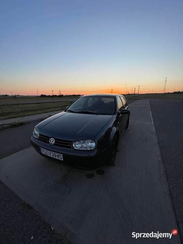 Używany 1999 VW Golf IV Edition Sedan/Limuzyna | 3099 zł (Uczciwa cena) - Obraz 1/4