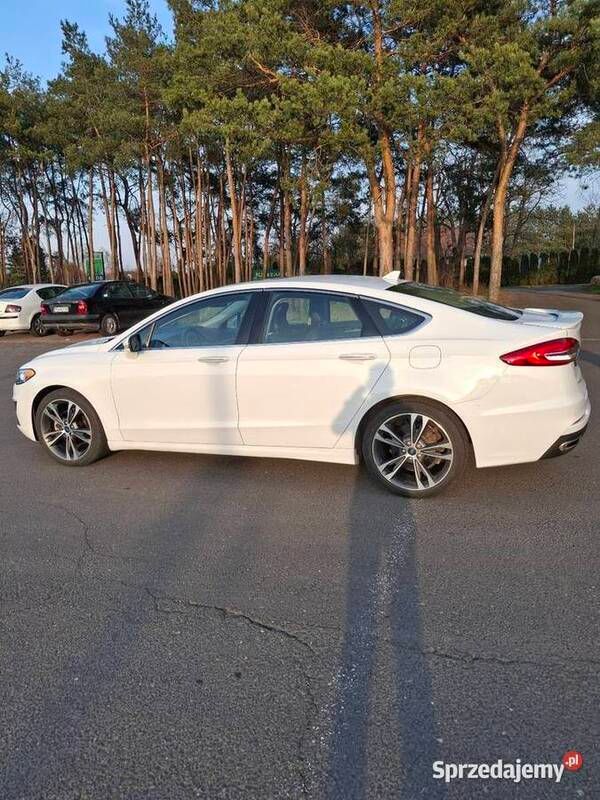 Biały Używany 2019 Ford Fusion Sedan/Limuzyna | 63 500 zł (Uczciwa cena) - Obraz 1/4