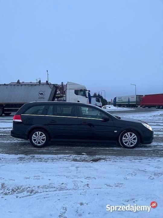 Używany Opel Vectra 2007 Czarny Kombi