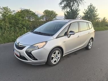 Srebrny Używany 2016 Opel Zafira Minivan | 39 999 zł (Uczciwa cena) - Obraz 1/4