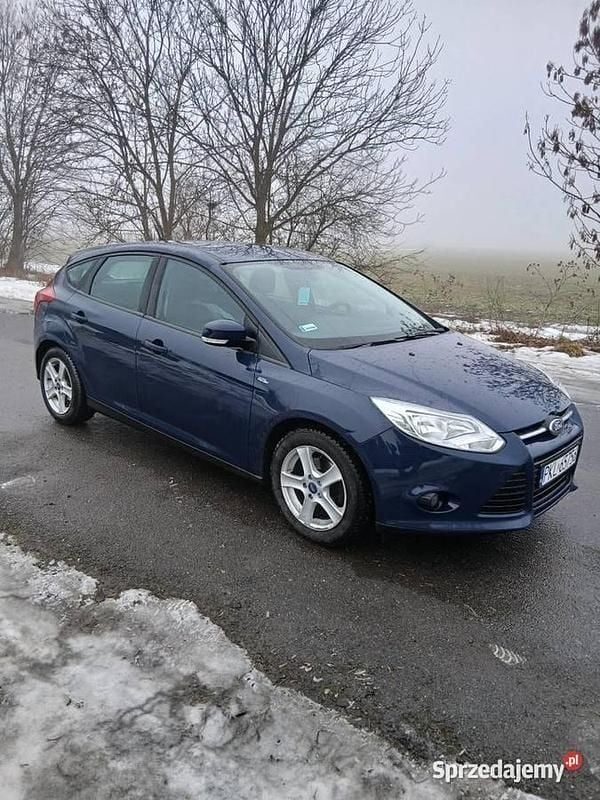 Używany Ford Focus 2012 Granatowy Hatchback