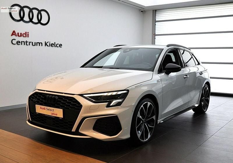 Biały Używany 2023 Audi A3 S-Line Hatchback | 169 980 zł - Obraz 1/4
