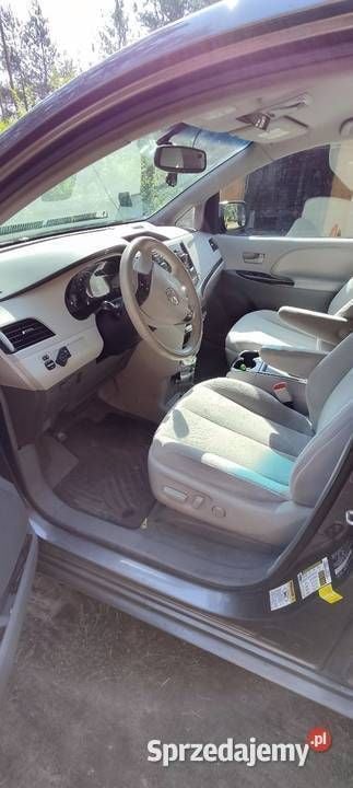 Używany Toyota Sienna 266 KM (195 kW) 2014 Minivan