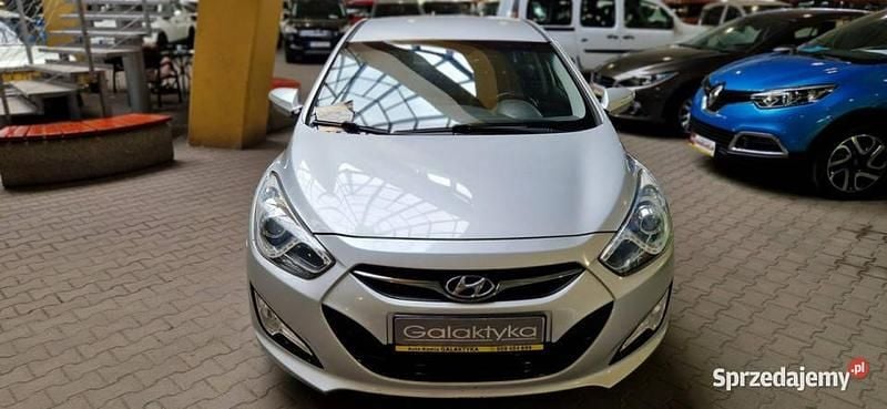 Srebrny (metalik) Używany 2014 Hyundai i40 Sedan/Limuzyna | 36 900 zł (Uczciwa cena) - Obraz 1/2