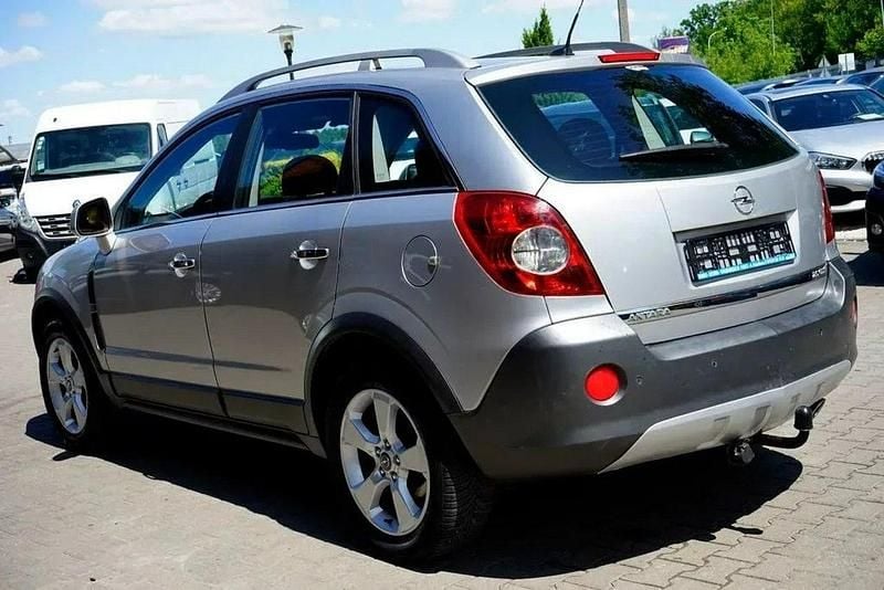 Używany Opel Antara 150 KM (110 kW) 2007 Srebrny (metalik) SUV