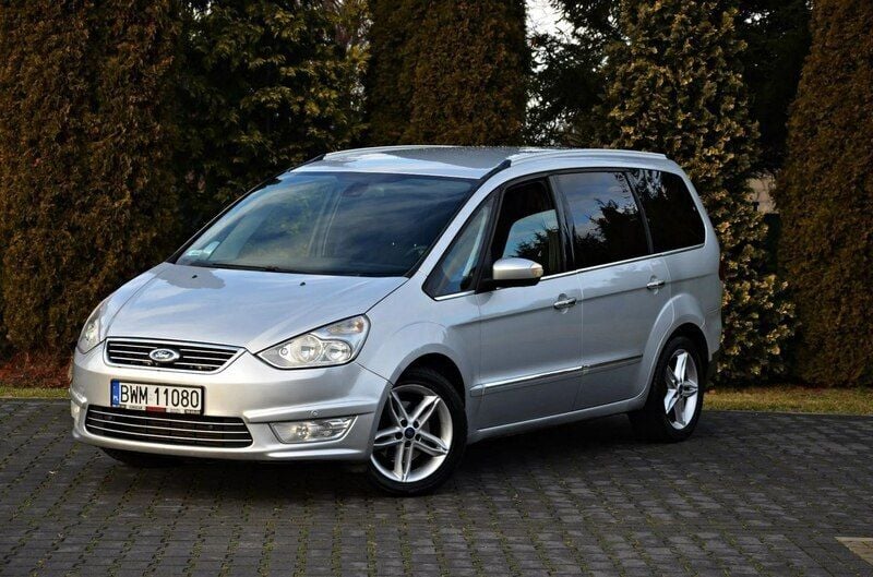 Używany Ford Galaxy 140 KM (102 kW) 2011 Srebrny Minivan