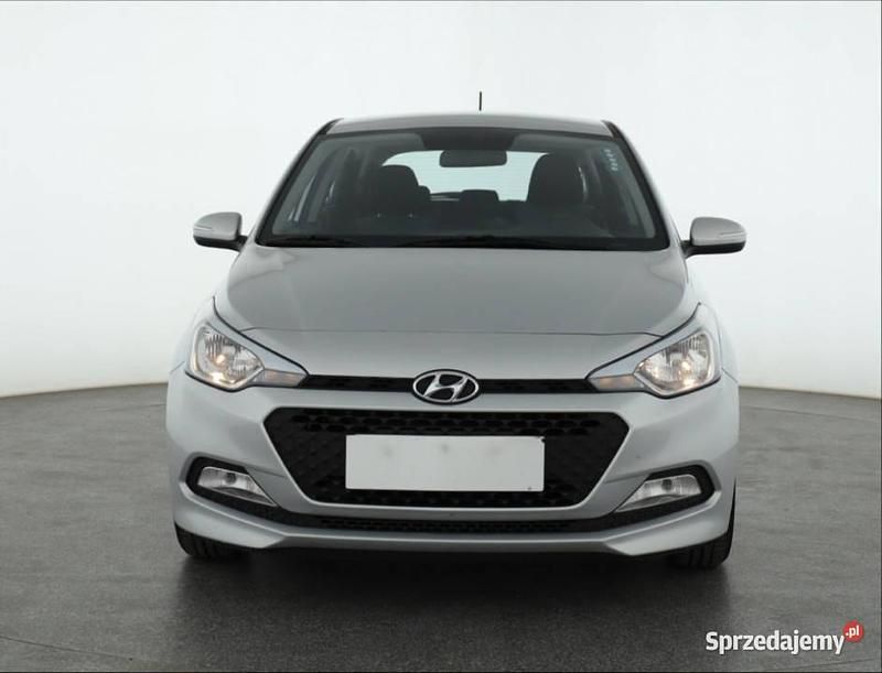 Srebrny Używany 2018 Hyundai i20 Hatchback | 41 499 zł (Uczciwa cena) - Obraz 1/4