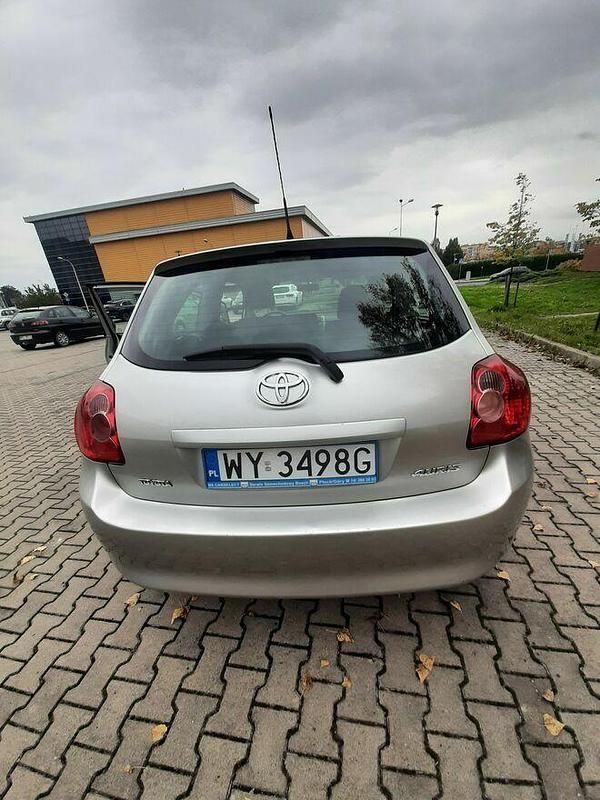 Srebrny Używany 2007 Toyota Auris Hatchback | 10 500 zł (Uczciwa cena) - Obraz 1/4